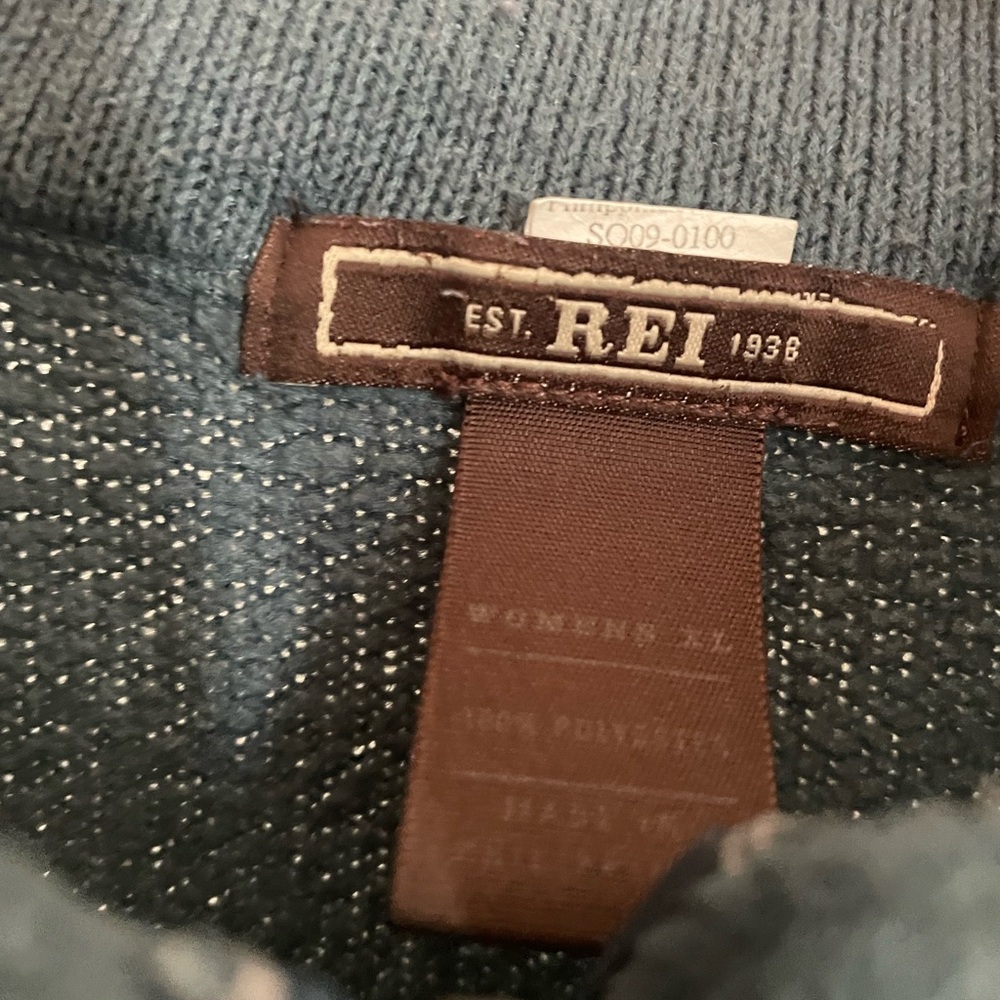 REI Charcoal Knit Pullover